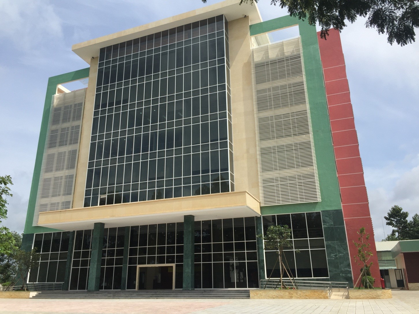 Tòa nhà E-Building - Trường LILAMA-2