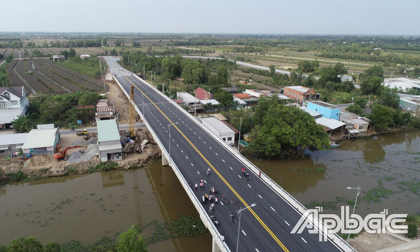 Cầu Nguyễn Văn Tiếp
